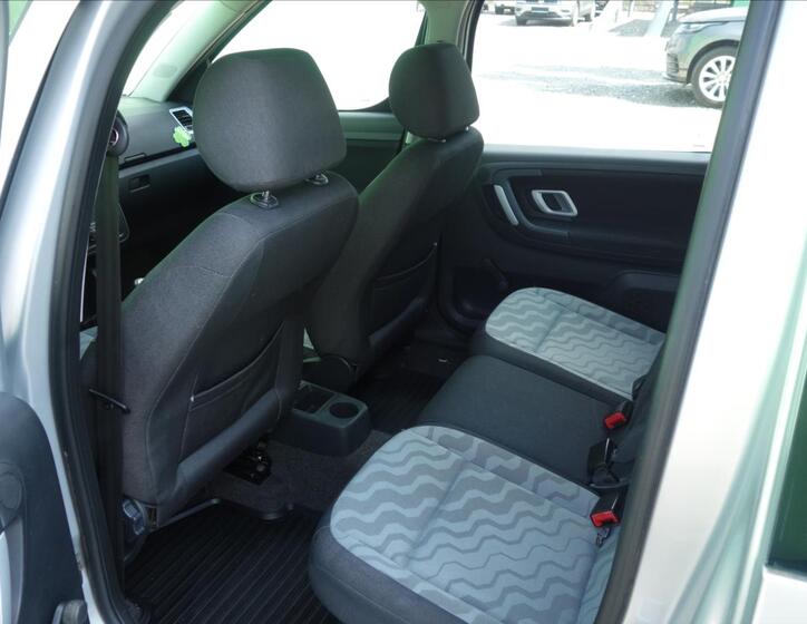 Škoda Roomster 14