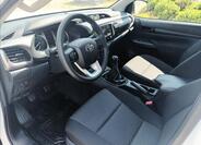 Toyota Hilux 13