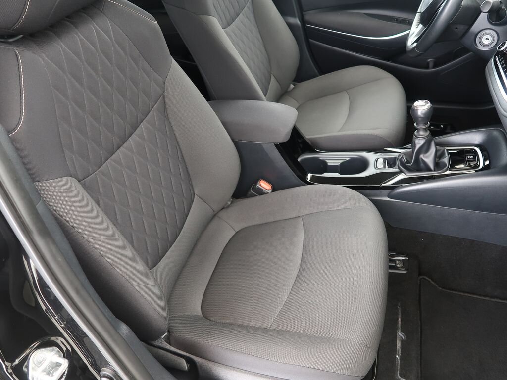 Toyota Corolla Sedan / Limuzína 1,5 l 92 kw