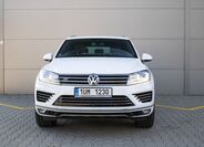 Volkswagen Touareg 2