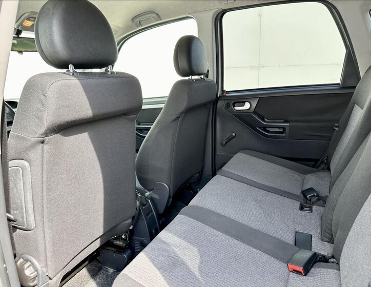 Opel Meriva MPV 1,6 l 74 kw