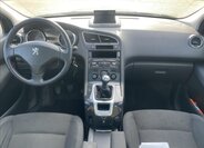 Peugeot 5008 13