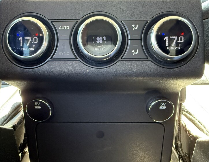 Land Rover Discovery 21