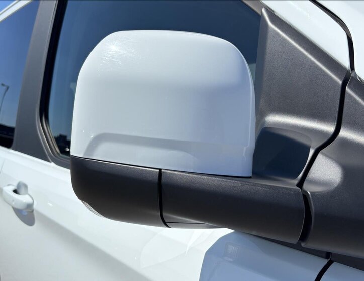 Ford Tourneo Custom Kombi 2,0 l 110 kw