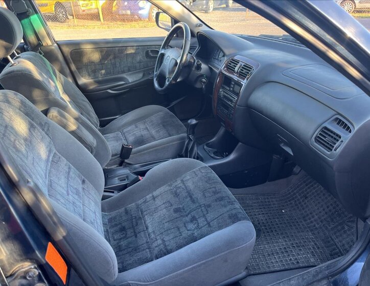 Mazda 626 Hatchback 2,0 l 85 kw