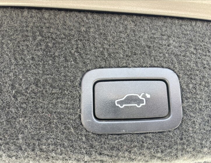 Volvo V70 Kombi 2,0 l 100 kw