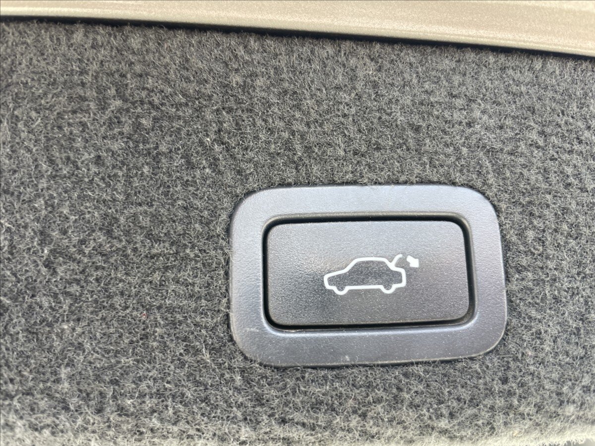 Volvo V70 Kombi 2,0 l 100 kw