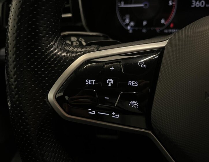 Volkswagen Touareg 20