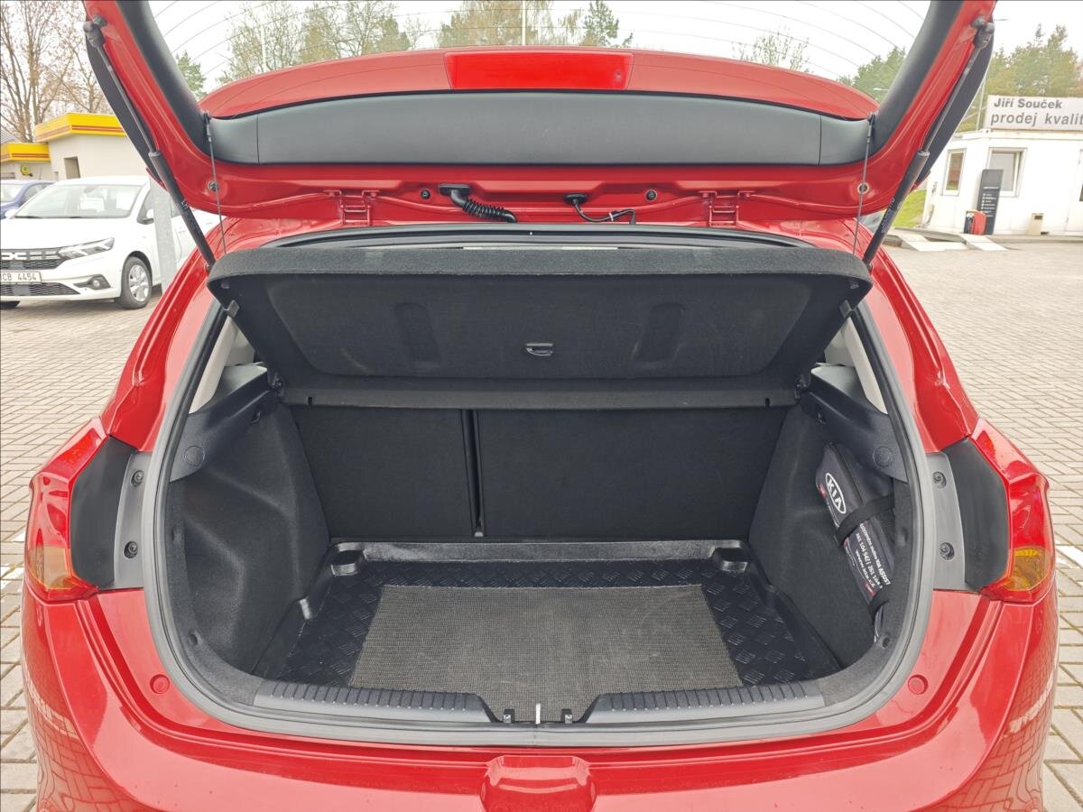 KIA Ceed Hatchback 1,4 l 73 kw