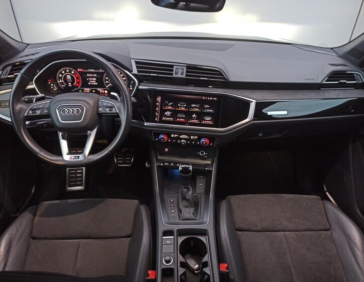 Audi RS Q3 SUV 2,5 l 294 kw