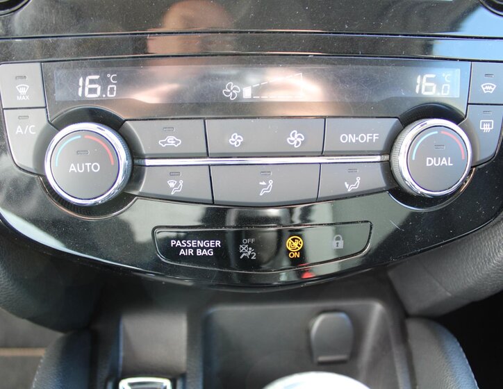 Nissan Qashqai SUV / Terénní 1,3 l 117 kw