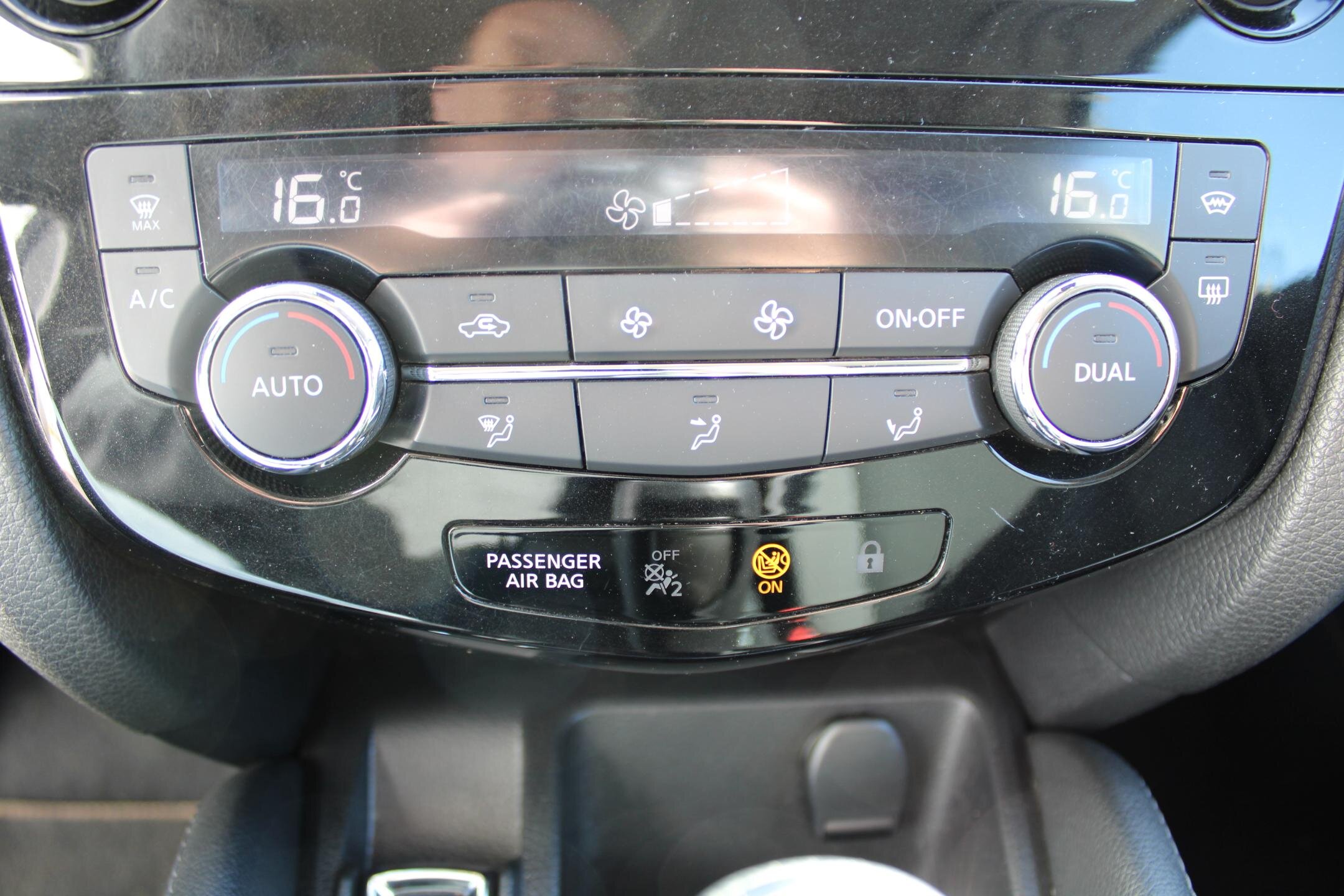 Nissan Qashqai SUV / Terénní 1,3 l 117 kw