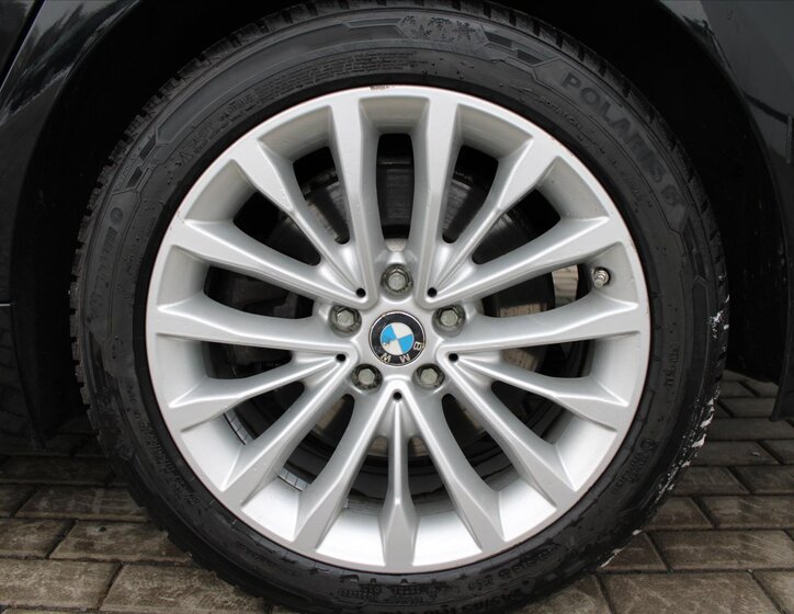 BMW Řada 5 Sedan / Limuzína 3,0 l 250 kw