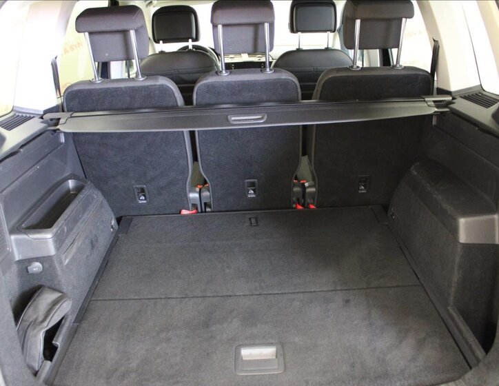 Volkswagen Touran Kombi 1,5 l 110 kw