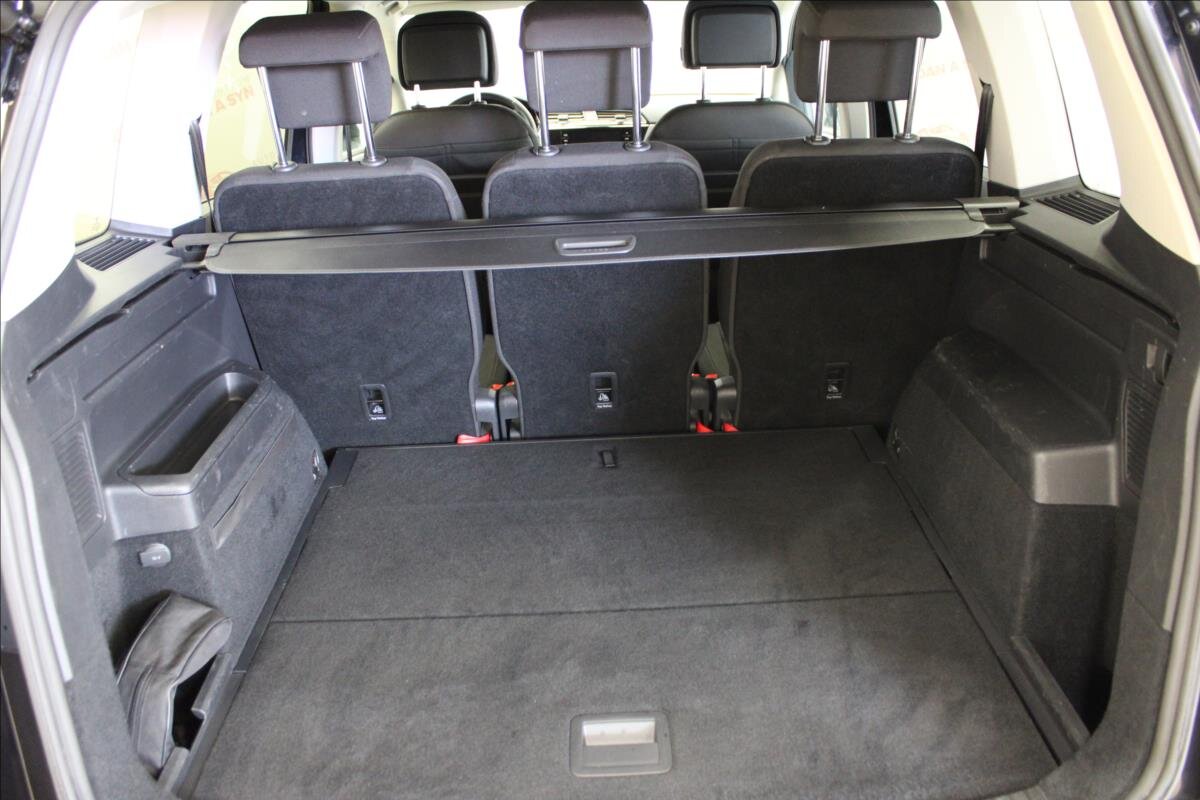 Volkswagen Touran Kombi 1,5 l 110 kw