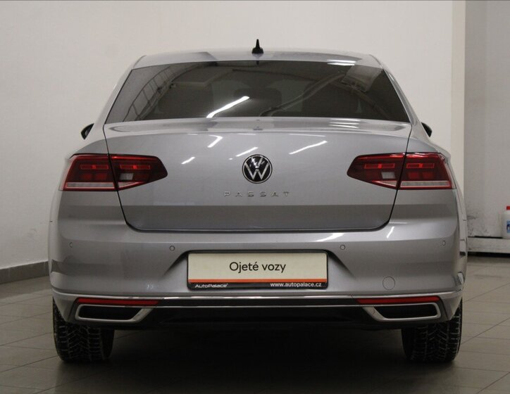 Volkswagen Passat Sedan 2,0 l 110 kw