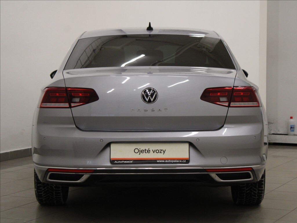 Volkswagen Passat Sedan 2,0 l 110 kw