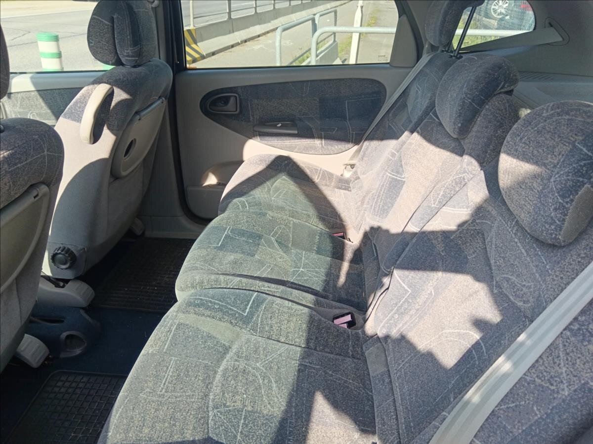 Renault Scénic Kombi 1,6 l 79 kw