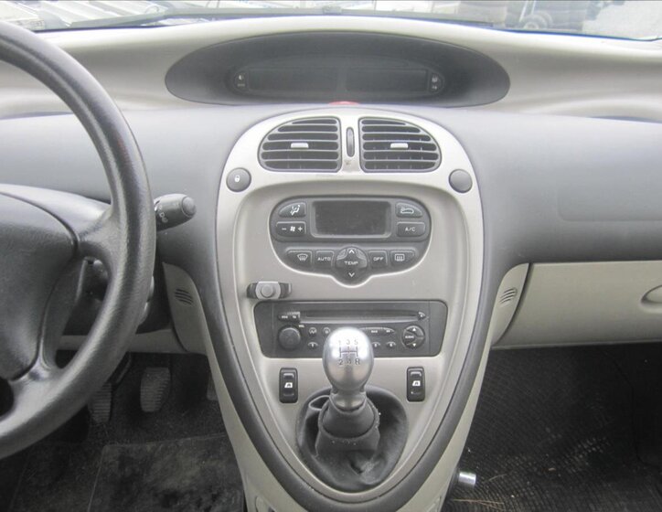 Citroën Xsara Picasso Kombi 1,6 l 80 kw