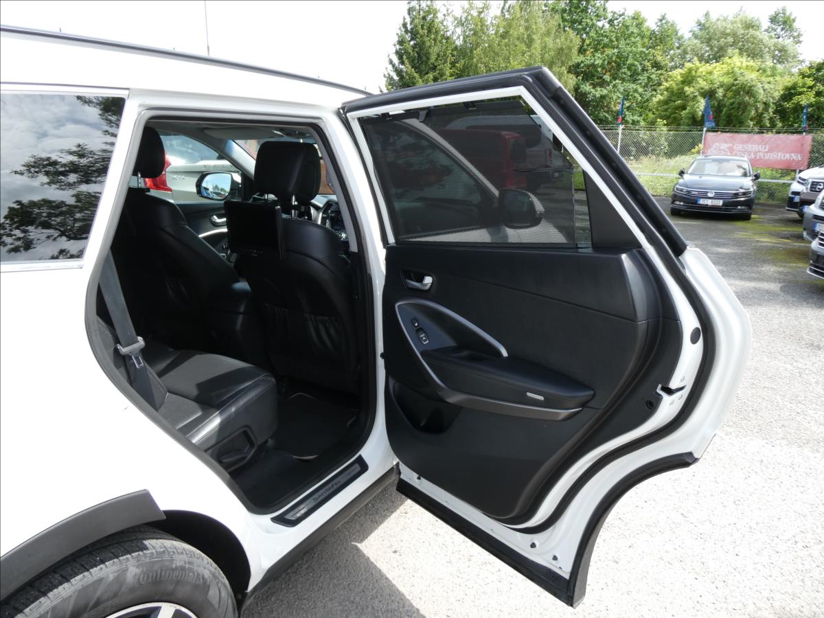 Hyundai Grand Santa Fe