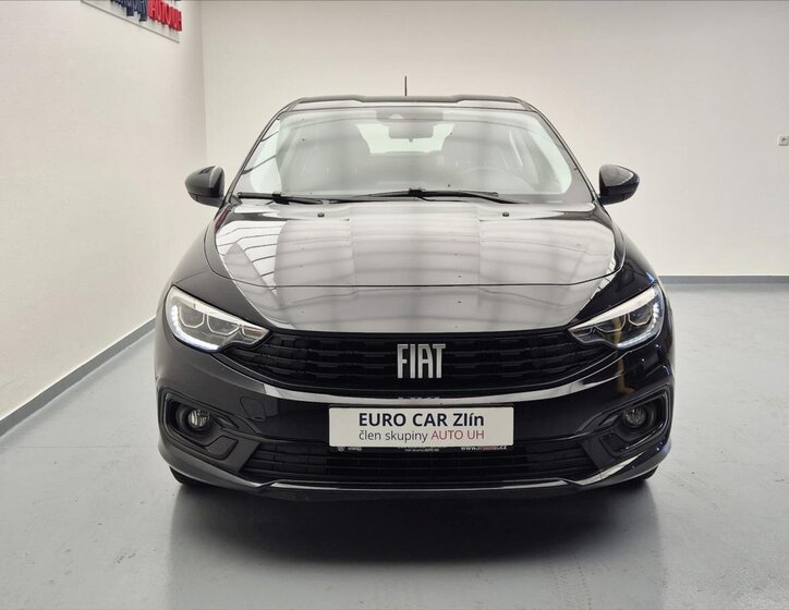 Fiat Tipo Sedan / Limuzína 999,0 73 kw