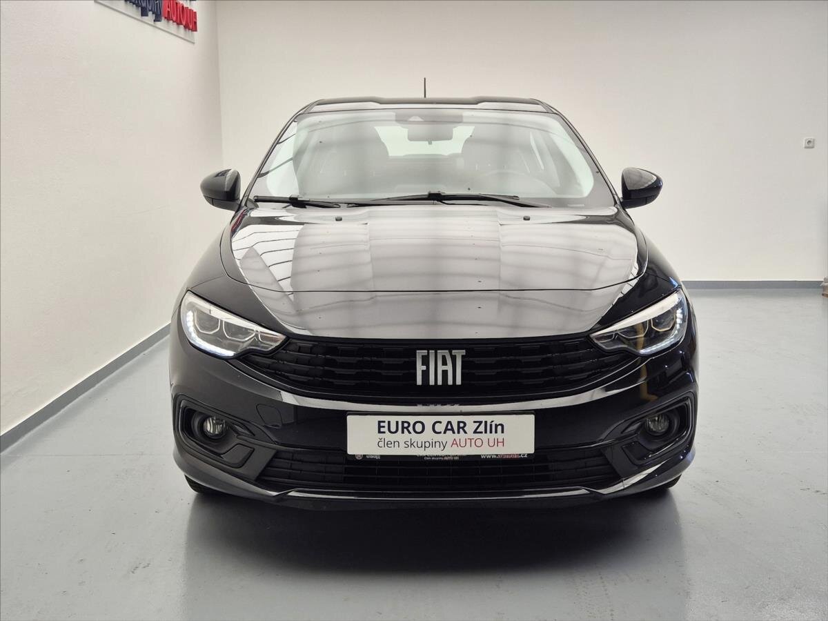 Fiat Tipo Sedan / Limuzína 999,0 73 kw