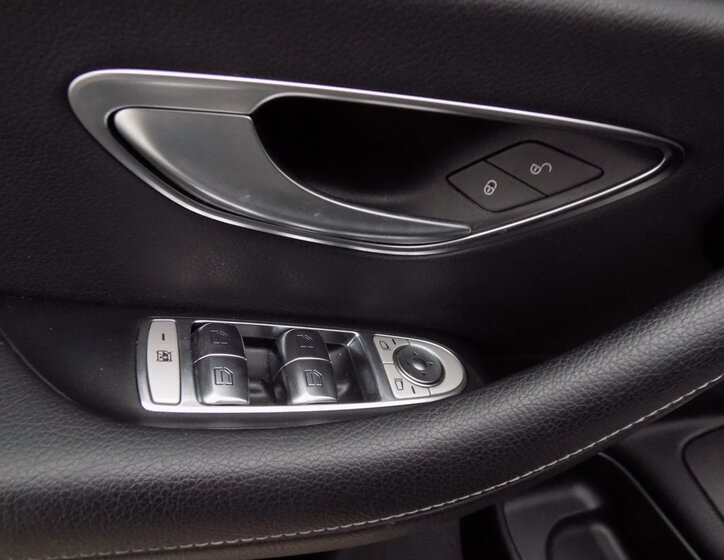 Mercedes-Benz Třídy E 21