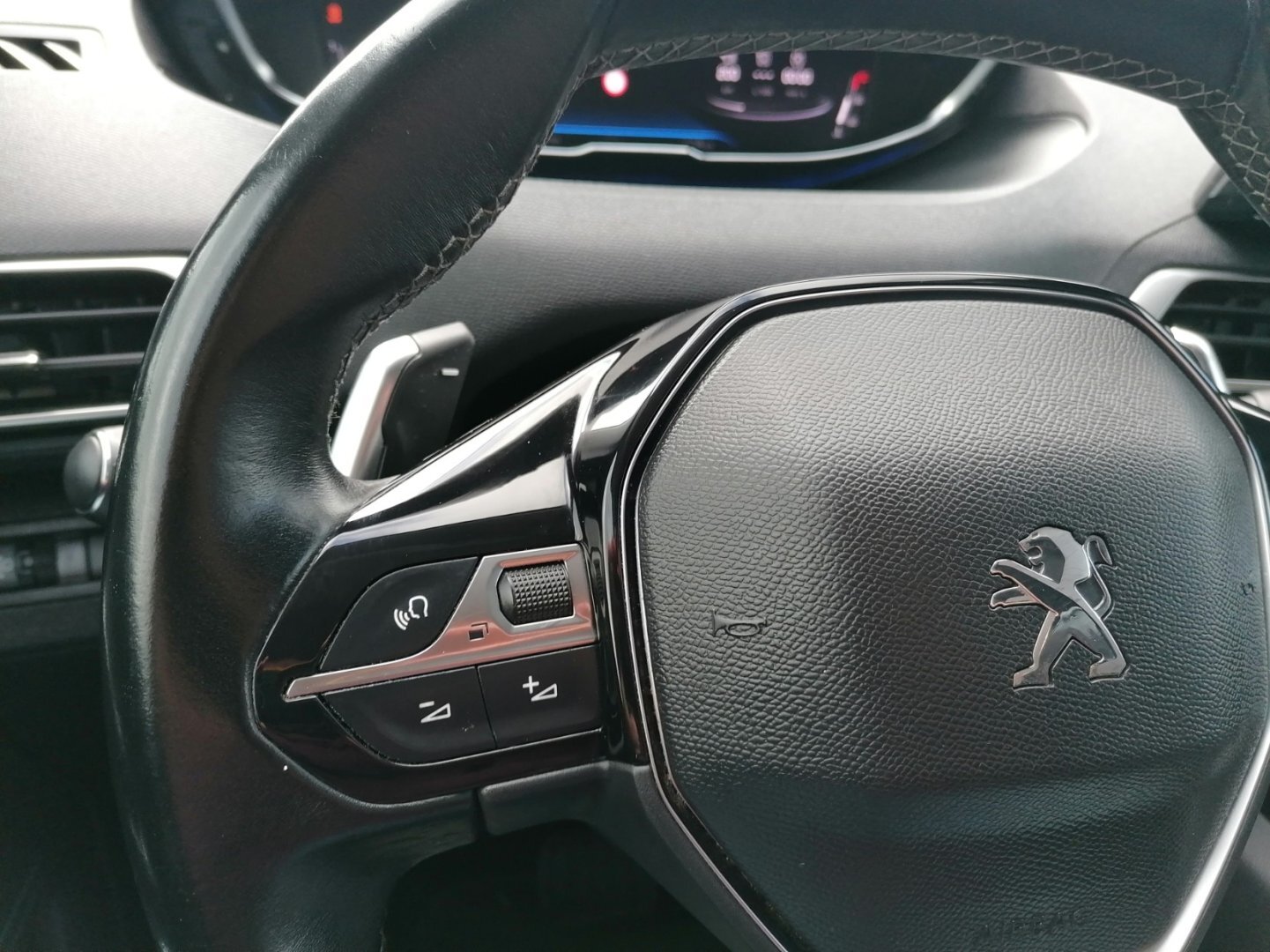 Peugeot 5008 SUV / Terénní 1,5 l 96 kw