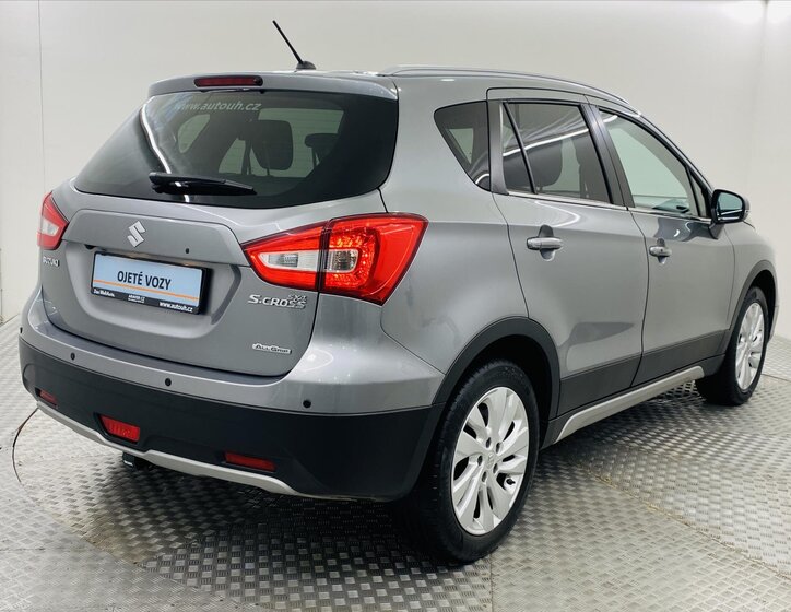 Suzuki SX4 S-Cross 2