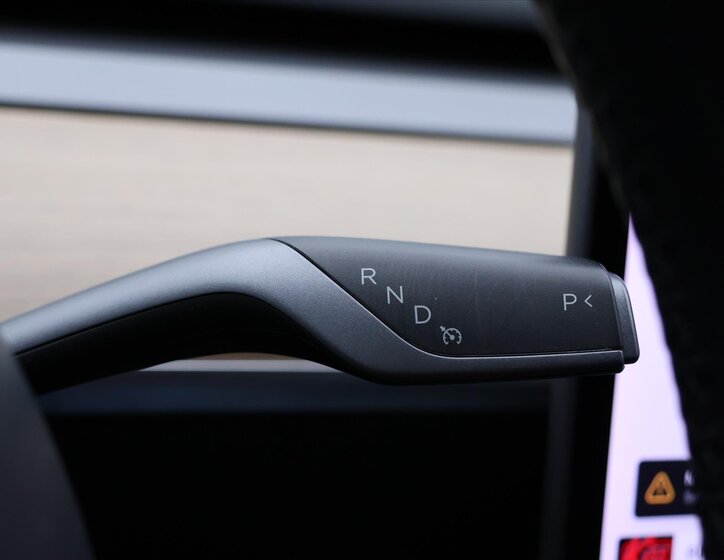 Tesla Model 3 Sedan 0,0 425 kw