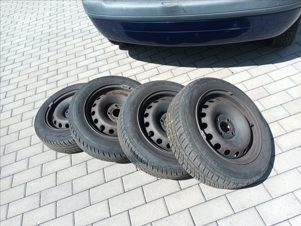 Renault Clio Hatchback 1,1 l 43 kw