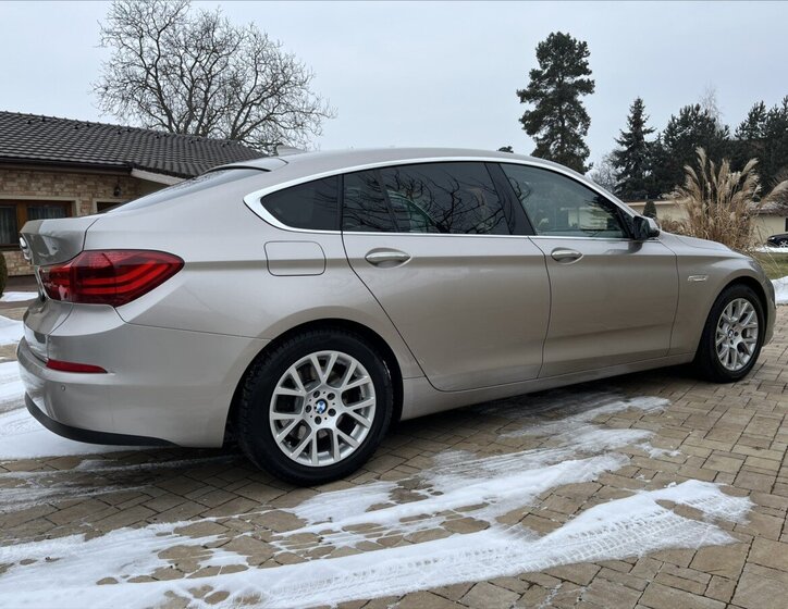 BMW Řada 5 Sedan 3,0 l 190 kw