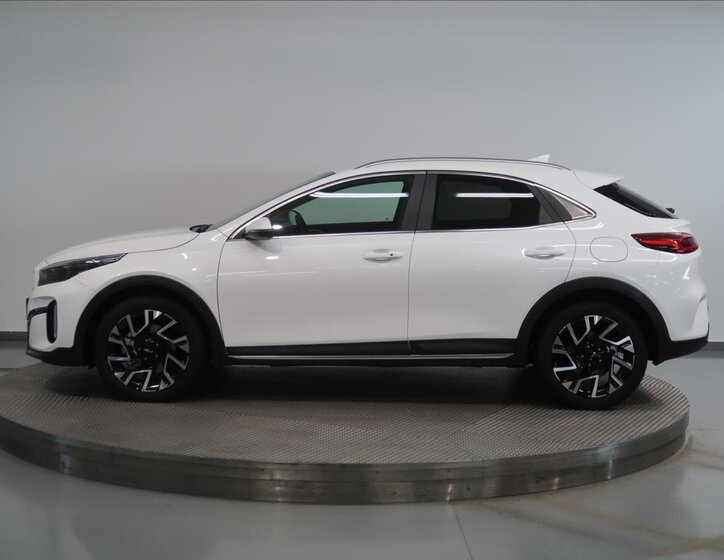 KIA XCeed CUV / Crossover 1,5 l 103 kw