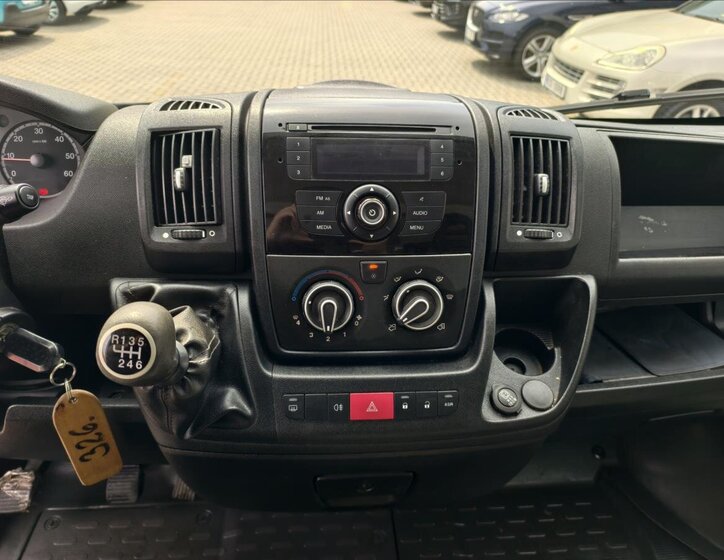 Peugeot Boxer Valník 2,2 l 96 kw