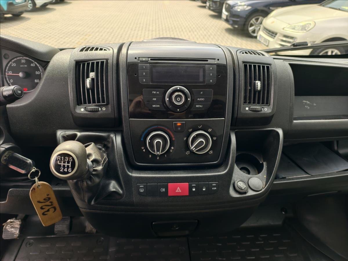 Peugeot Boxer Valník 2,2 l 96 kw