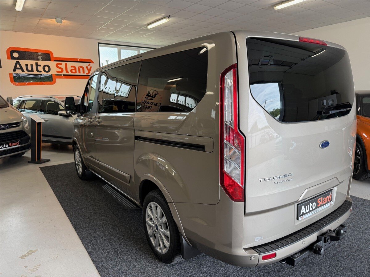 Ford Tourneo Custom MPV 2,0 l 96 kw