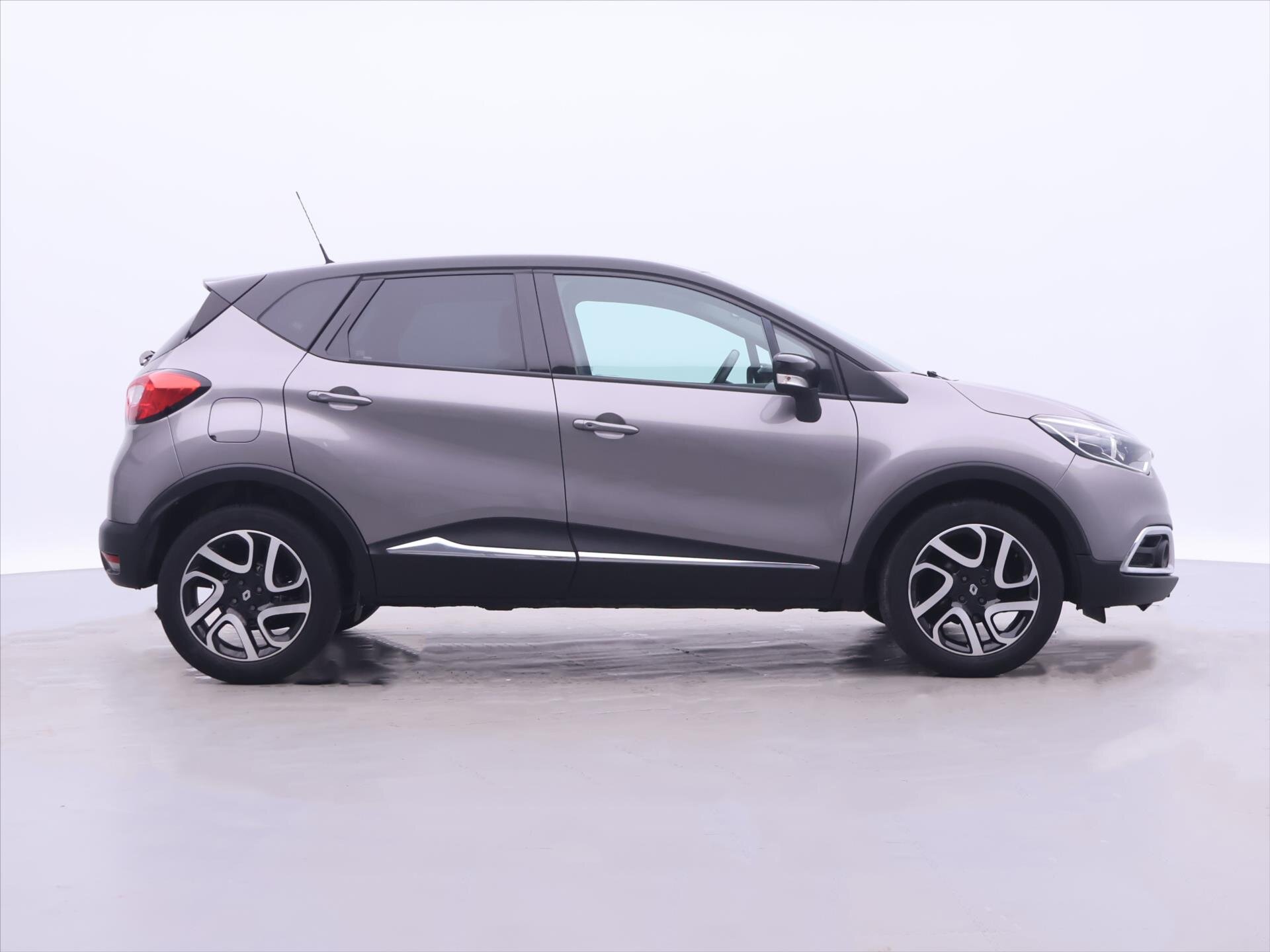 Renault Captur Hatchback 898,0 66 kw