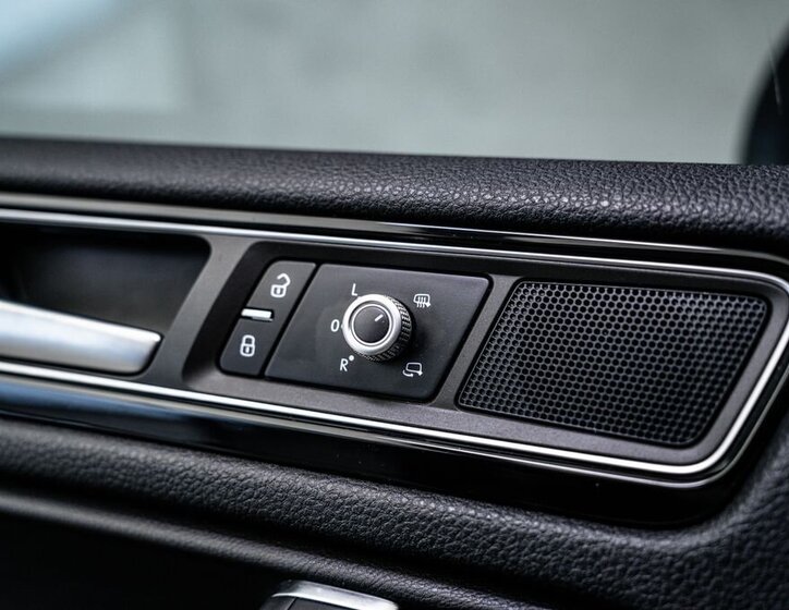 Volkswagen Touareg SUV / Terénní 3,0 l 193 kw