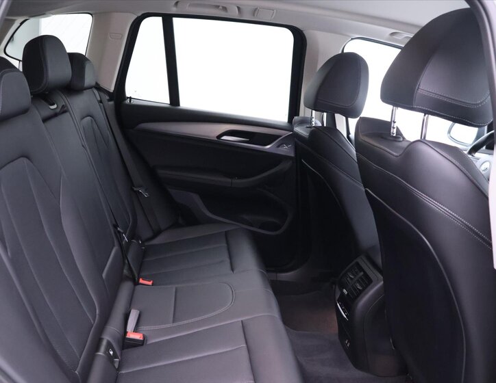 BMW X3 SUV / Terénní 2,0 l 140 kw