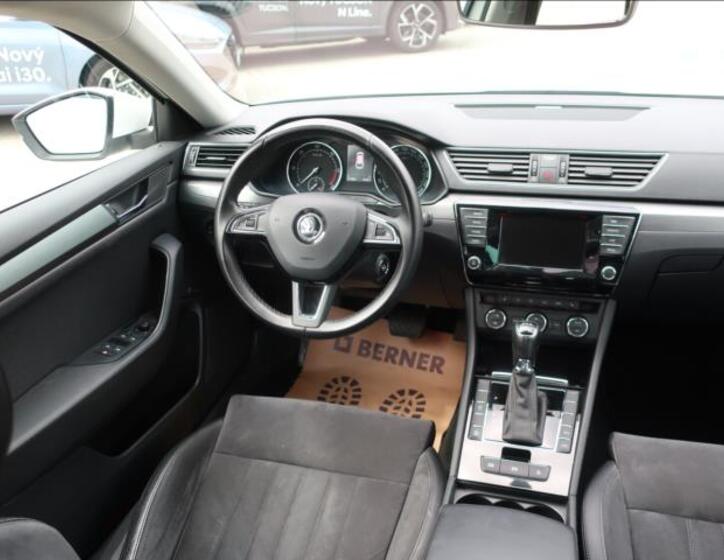 Škoda Superb 16
