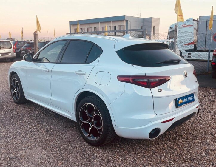 Alfa Romeo Stelvio SUV / Terénní 2,1 l 154 kw