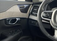 Volvo XC90 13