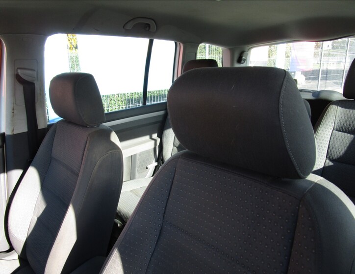 Volkswagen Touran 13