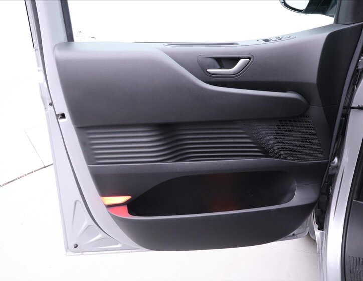 Hyundai Staria Kombi 2,2 l 130 kw