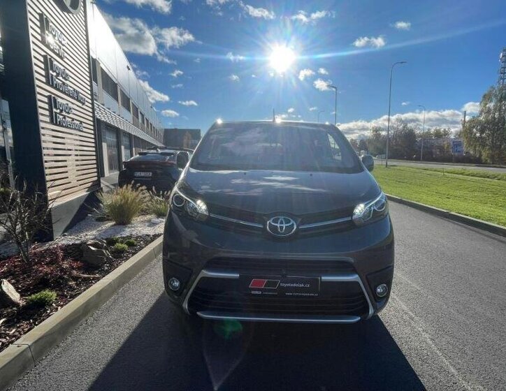Toyota ProAce Verso MPV 2,0 l 106 kw