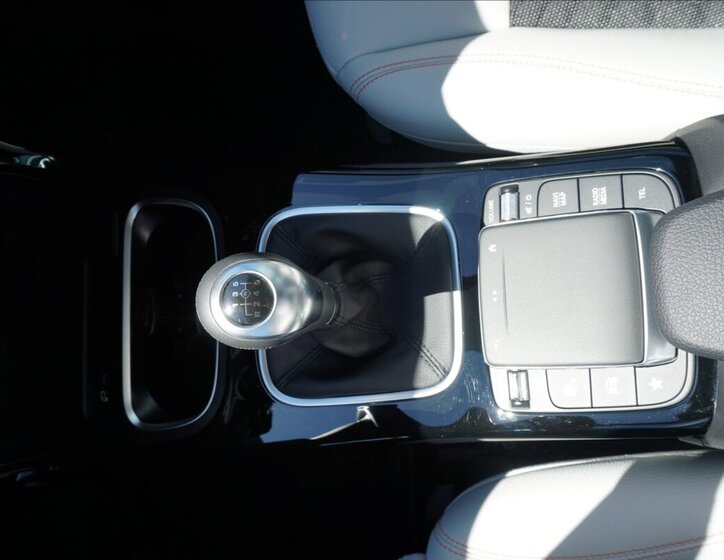 Mercedes-Benz Třídy A Sedan / Limuzína 1,3 l 100 kw