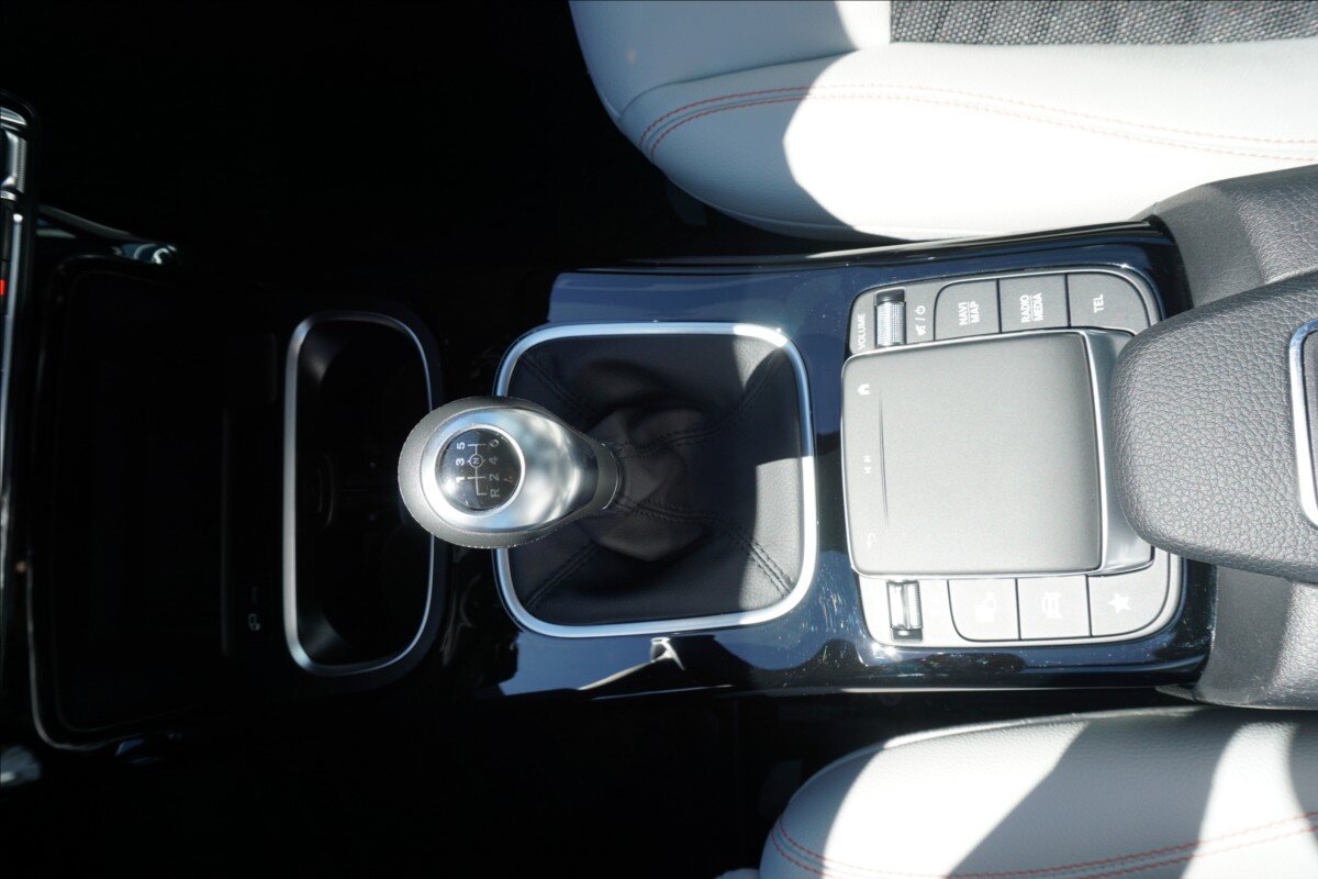 Mercedes-Benz Třídy A Sedan / Limuzína 1,3 l 100 kw