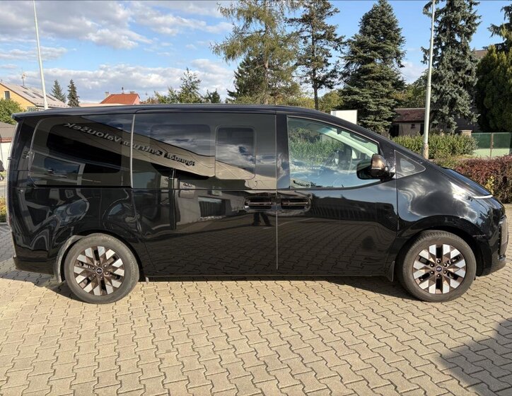 Hyundai Staria MPV 2,2 l 130 kw