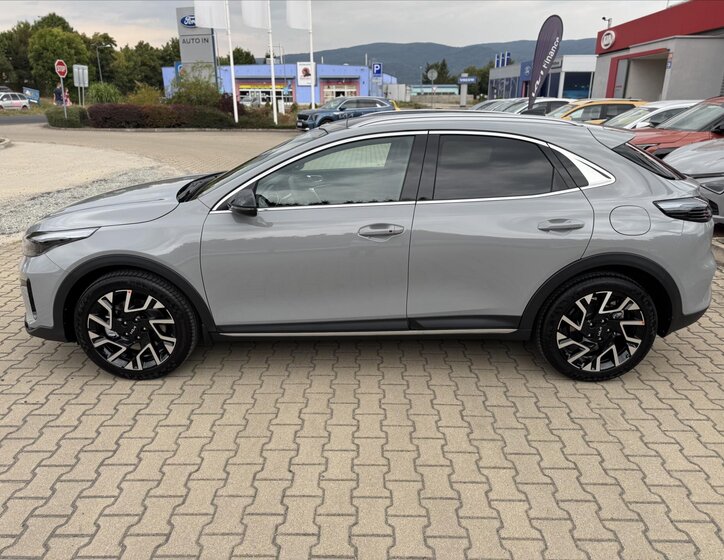 KIA XCeed CUV / Crossover 1,6 l 132 kw