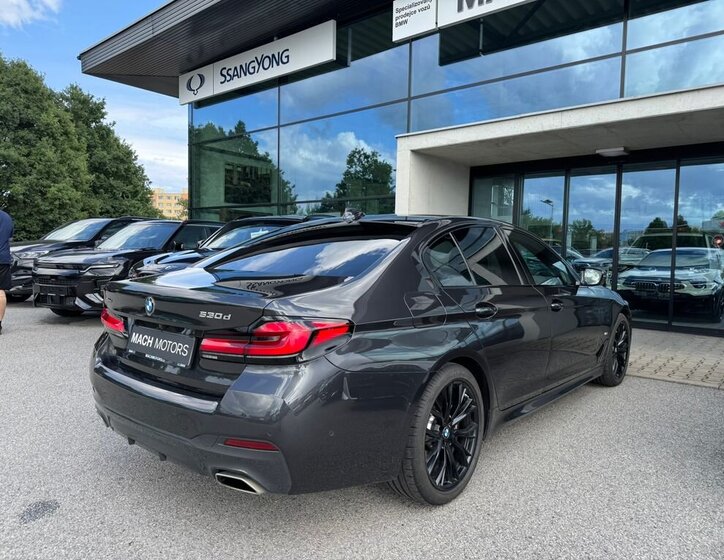 BMW Řada 5 Sedan / Limuzína 3,0 l 210 kw